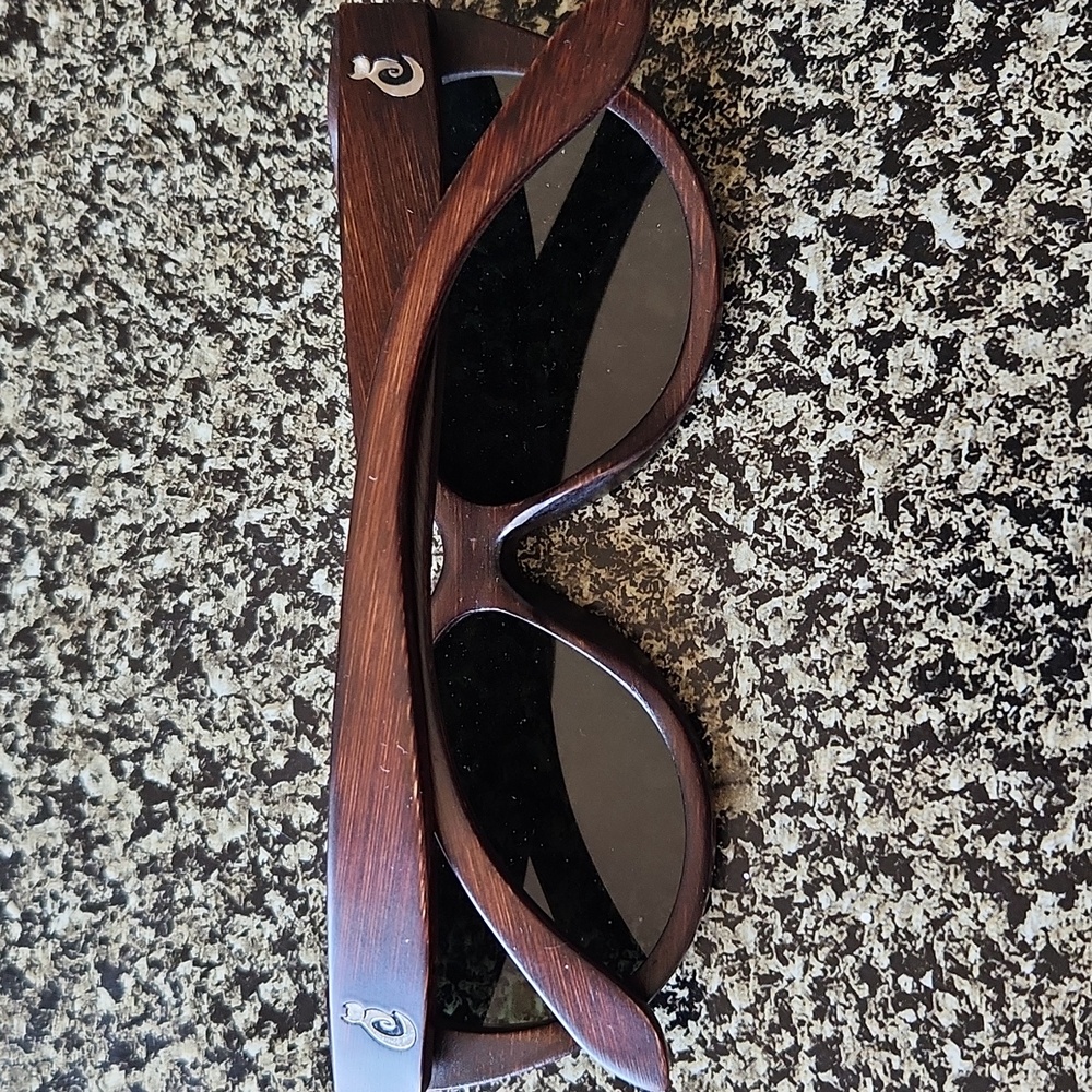Brown Classic Cat Eye Sunglasses with Dark Tinted Lenses From CAT Lady BOX - Picture 3 of 4